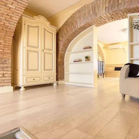 Daire Flavia's Loft Spanish Steps