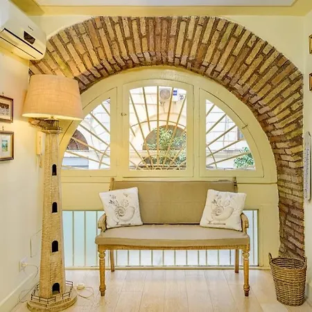 Flavia's Loft Spanish Steps * Roma