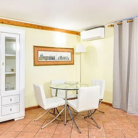 Flavia's Loft Spanish Steps Appartement